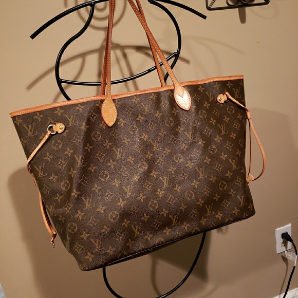 Louis Vuitton Handbags - Louis Vuitton Neverfull GM
